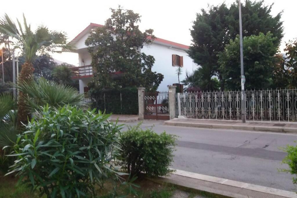 Residenza Nisio Bari Exterior foto